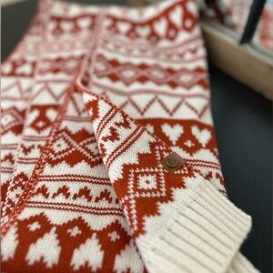 Frye Red and Cream Knit Scarf